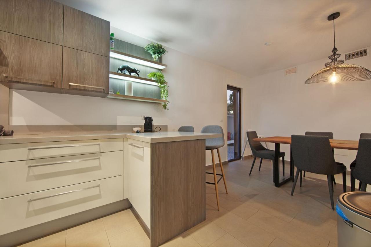 Modern Villa Close To Costabella Beach Marbella Ngoại thất bức ảnh